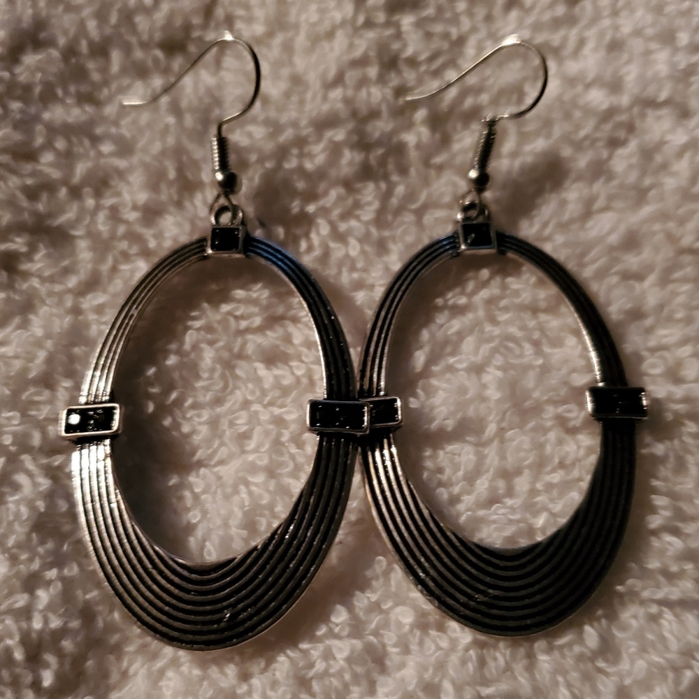 OVAL EARRINGS